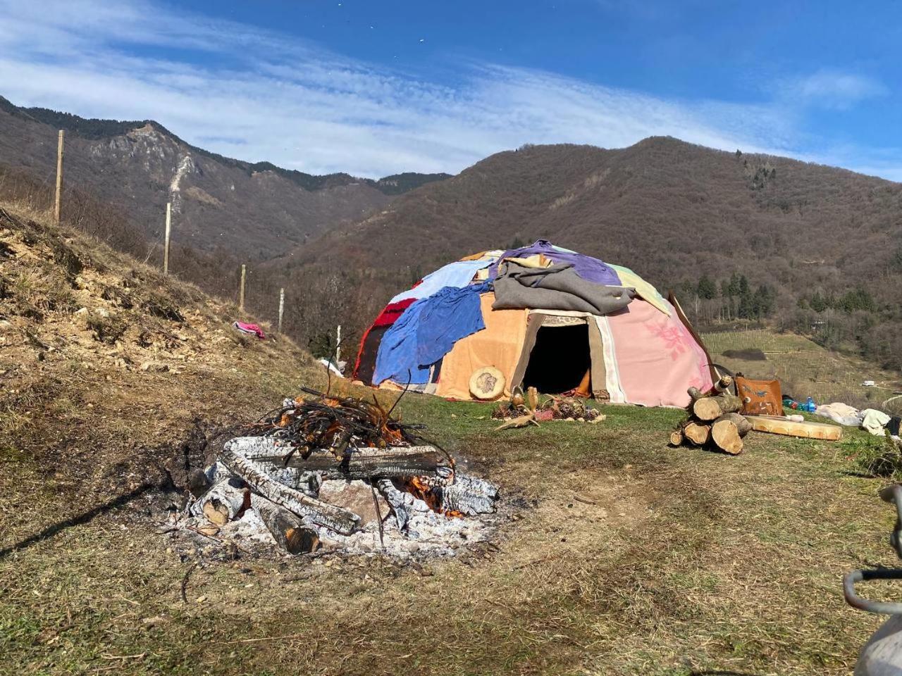 Locazione Turista Cocode Acomodação com café da manhã Miane Exterior foto